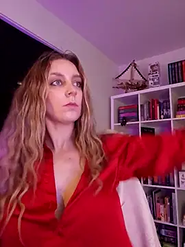 Snapshot of LilyOrion chatting on 11/05/25, 02:44 LilyOrion online show from 11/05/25, 02:44