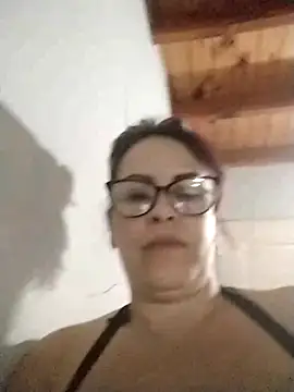 Snapshot of AyantiPonz79 chatting on 09/18/25, 10:01 AyantiPonz79 online show from 09/18/25, 10:01