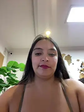 Snapshot of milly_cruz chatting on 03/17/26, 11:19 milly cruz online show from 03/17/26, 11:19