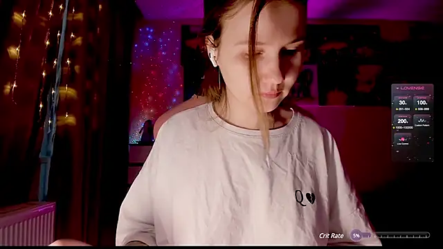 Snapshot of GoodWitch_ chatting on 12/25/24, 08:18 GoodWitch online show from 12/25/24, 08:18