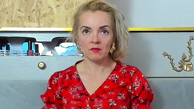 KateConner online show from 11/12/25, 06:41