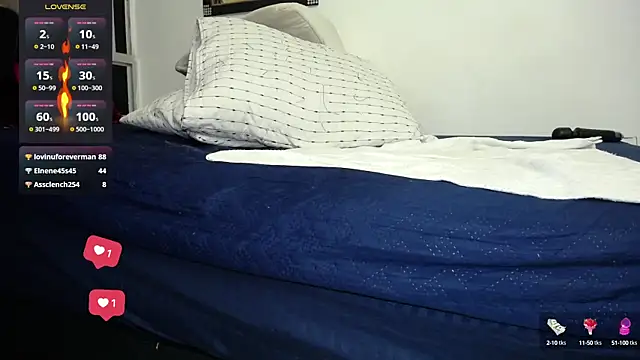 Snapshot of Brenda_Berck_ chatting on 10/02/25, 11:56 Brenda Berck online show from 10/02/25, 11:56