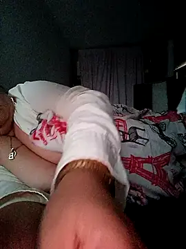 Snapshot of Brenda_Berck_ chatting on 10/10/25, 10:58 Brenda Berck online show from 10/10/25, 10:58