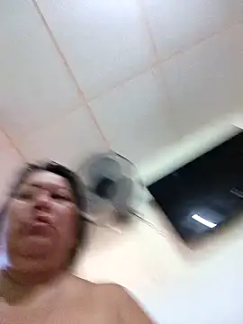 Snapshot of Brenda_Berck_ chatting on 10/18/25, 12:39 Brenda Berck online show from 10/18/25, 12:39