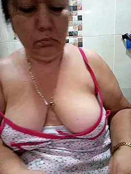 Snapshot of Brenda_Berck_ chatting on 10/27/25, 09:35 Brenda Berck online show from 10/27/25, 09:35