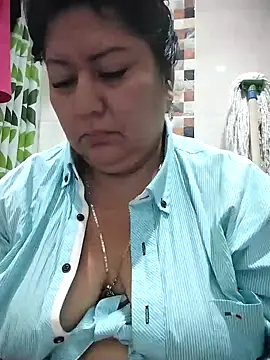 Snapshot of Brenda_Berck_ chatting on 12/04/25, 12:58 Brenda Berck online show from 12/04/25, 12:58