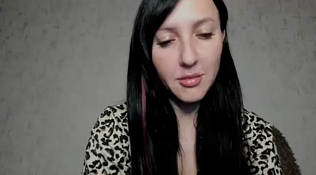 MissGulia online show from 03/22/25, 02:37