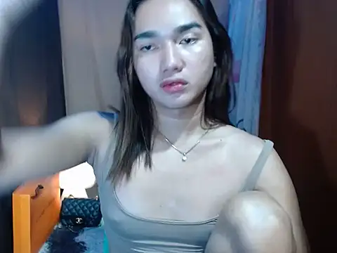 Snapshot of CasandraDiaz chatting on 12/04/25, 04:27 CasandraDiaz online show from 12/04/25, 04:27