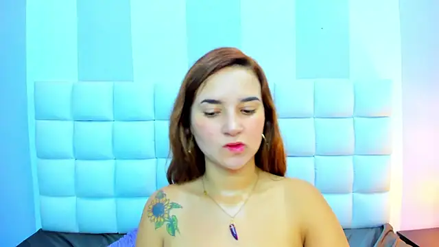 teresasroom  online show from 12/14/25, 06:34