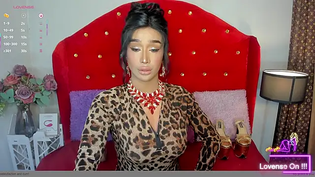 Snapshot of TranSEXUALDIVA chatting on 09/22/25, 09:28 TranSEXUALDIVA online show from 09/22/25, 09:28