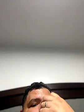 Snapshot of Gabihotxxx1 chatting on 10/29/25, 05:42 Gabihotxxx1 online show from 10/29/25, 05:42