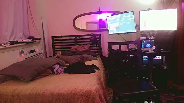 Snapshot of Mikela_Alexa chatting on 12/21/24, 06:52 Mikela Alexa online show from 12/21/24, 06:52