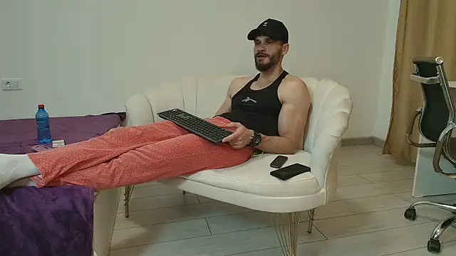 Snapshot of MauroTwin chatting on 02/01/26, 05:55 MauroTwin online show from 02/01/26, 05:55
