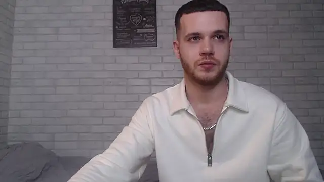 Snapshot of Alexxx_horny chatting on 02/01/25, 05:58 Alexxx horny online show from 02/01/25, 05:58