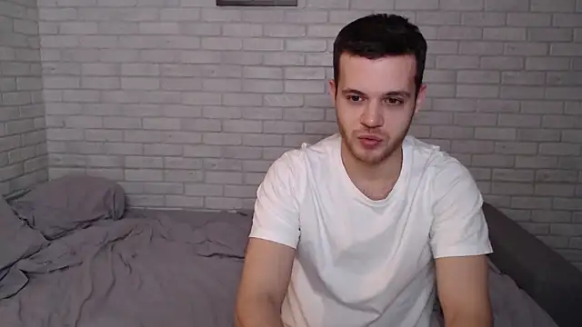 Snapshot of Alexxx_horny chatting on 02/24/25, 03:31 Alexxx horny online show from 02/24/25, 03:31