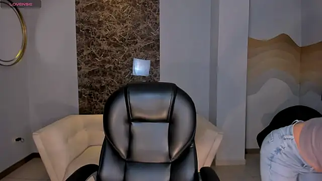 AmyWood online show from 12/05/24, 10:23