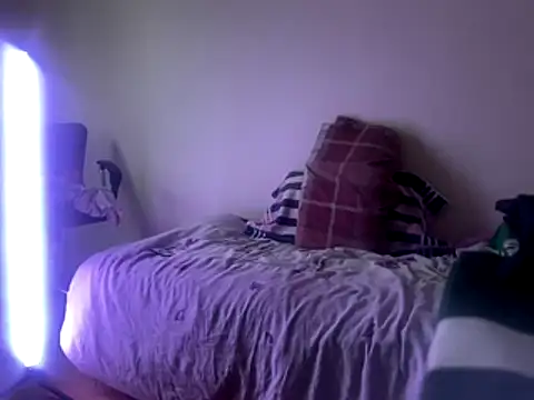 Czechyoungboy online show from 10/28/25, 05:55