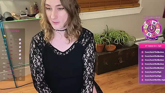 luluvaladon online show from 12/08/24, 05:18