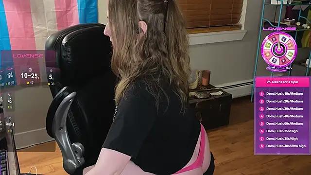 luluvaladon online show from 11/21/25, 03:38