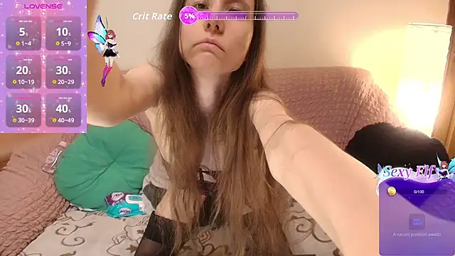 Snapshot of Wings_of_A_Butterfly chatting on 12/18/25, 06:03 Wings of A Butterfly online show from 12/18/25, 06:03