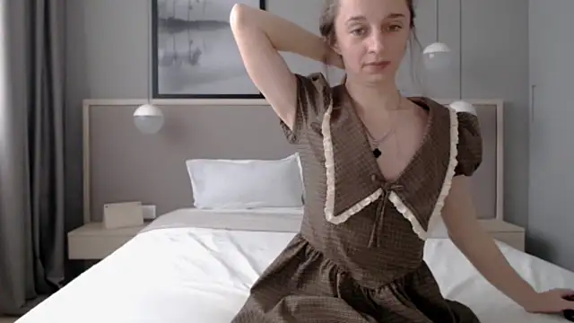 Snapshot of ShySchoolGirl chatting on 11/29/25, 11:46 ShySchoolGirl online show from 11/29/25, 11:46