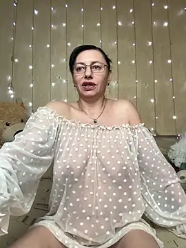 Amberhotqueen online show from 02/05/26, 09:14