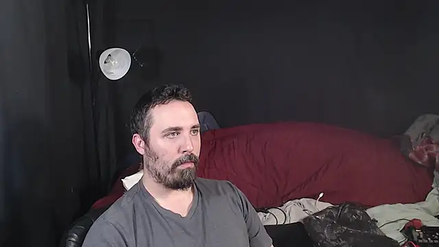 Snapshot of Metalstud chatting on 10/28/25, 06:54 Metalstud online show from 10/28/25, 06:54