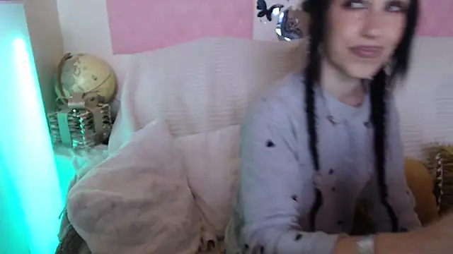 -carla- online show from 06/11/26, 05:38