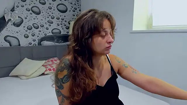 AlmaFancy online show from 06/08/26, 05:19