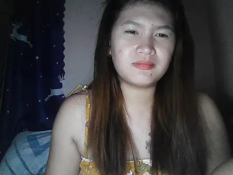 Snapshot of leamorena chatting on 11/11/25, 05:24 leamorena online show from 11/11/25, 05:24