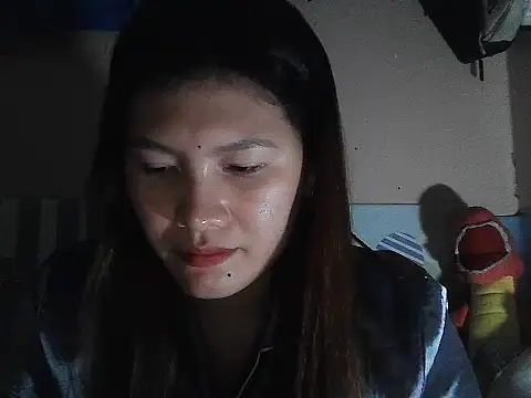 leamorena online show from 12/15/25, 03:38