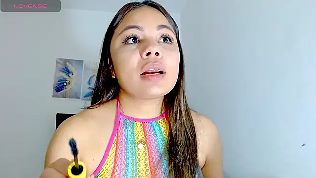 Snapshot of Kylie_loveee chatting on 11/15/25, 02:46 Kylie loveee online show from 11/15/25, 02:46