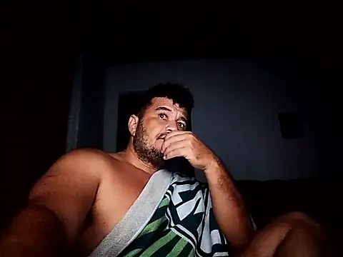 Snapshot of tarra122 chatting on 03/12/26, 01:45 tarra122 online show from 03/12/26, 01:45