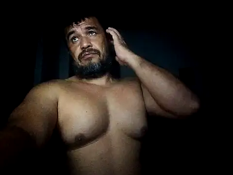 Snapshot of tarra122 chatting on 05/08/26, 01:55 tarra122 online show from 05/08/26, 01:55