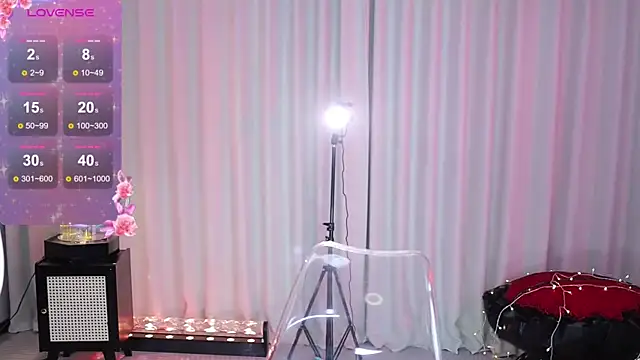 Snapshot of Angel-Bei-bei chatting on 01/10/25, 05:56 Angel-Bei-bei online show from 01/10/25, 05:56