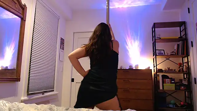 Snapshot of ananattania chatting on 11/24/25, 05:51 ananattania online show from 11/24/25, 05:51