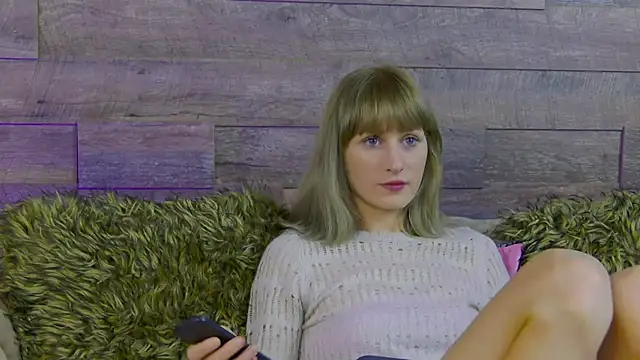 Snapshot of SiennaShapiro chatting on 09/18/25, 07:38 SiennaShapiro online show from 09/18/25, 07:38