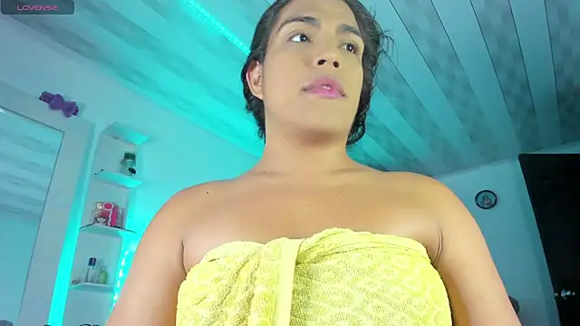 briitany hot online show from 12/13/24, 11:50