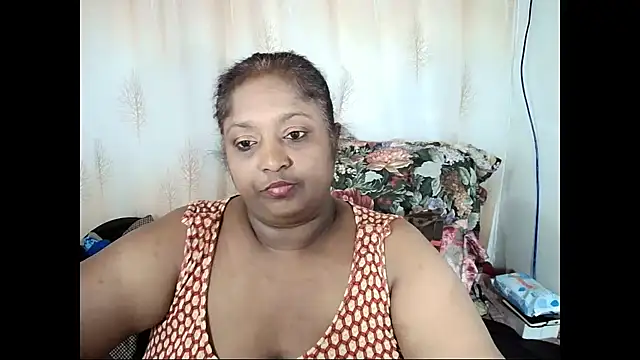Snapshot of Indiantasha chatting on 01/15/25, 07:44 Indiantasha online show from 01/15/25, 07:44