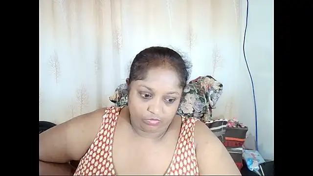 Snapshot of Indiantasha chatting on 01/23/25, 10:44 Indiantasha online show from 01/23/25, 10:44