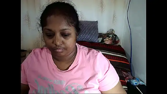 Snapshot of Indiantasha chatting on 01/28/25, 04:41 Indiantasha online show from 01/28/25, 04:41