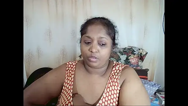 Snapshot of Indiantasha chatting on 01/30/25, 10:30 Indiantasha online show from 01/30/25, 10:30