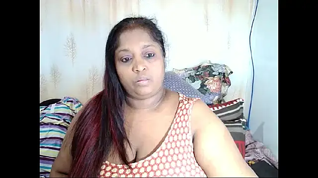 Snapshot of Indiantasha chatting on 02/03/25, 05:35 Indiantasha online show from 02/03/25, 05:35