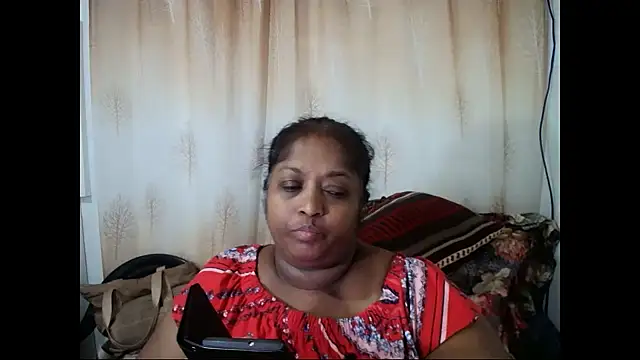 Snapshot of Indiantasha chatting on 02/04/25, 05:01 Indiantasha online show from 02/04/25, 05:01