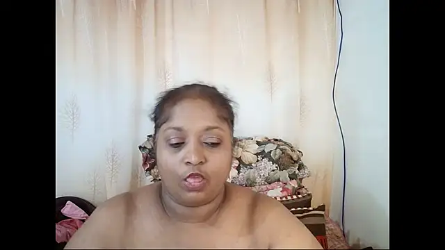 Snapshot of Indiantasha chatting on 02/05/25, 07:31 Indiantasha online show from 02/05/25, 07:31