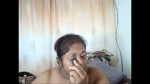 Snapshot of Indiantasha chatting on 02/12/25, 05:05 Indiantasha online show from 02/12/25, 05:05