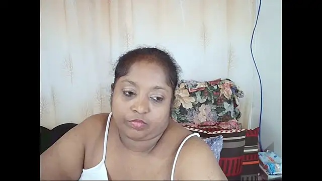 Snapshot of Indiantasha chatting on 02/13/25, 07:21 Indiantasha online show from 02/13/25, 07:21