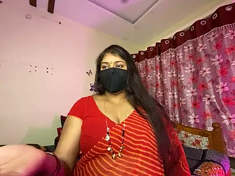 Snapshot of Love_4Sex chatting on 10/13/25, 05:29 Love 4Sex online show from 10/13/25, 05:29