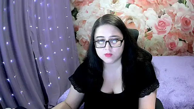 Snapshot of OverseerX chatting on 09/17/25, 08:32 OverseerX online show from 09/17/25, 08:32