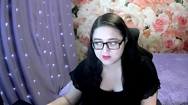 Snapshot of OverseerX chatting on 09/18/25, 10:01 OverseerX online show from 09/18/25, 10:01